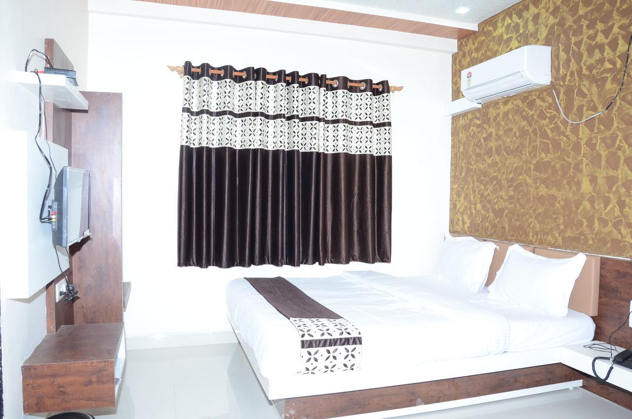 Hotel Bansidhar Сомнатх Экстерьер фото