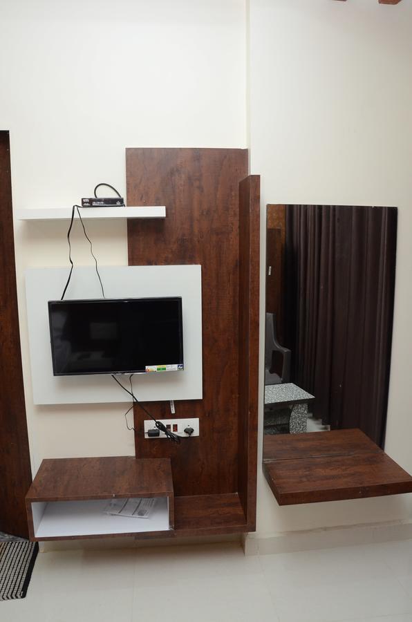 Hotel Bansidhar Сомнатх Экстерьер фото