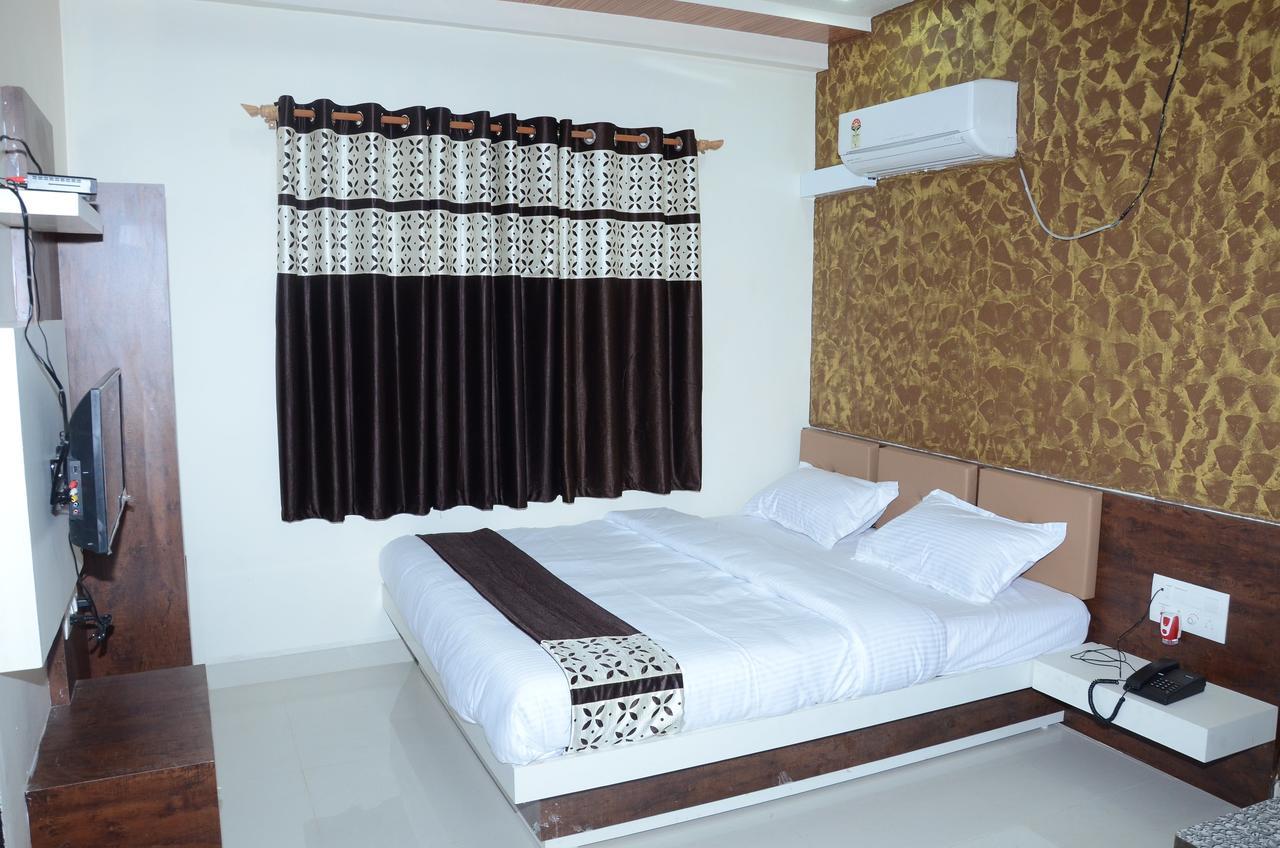 Hotel Bansidhar Сомнатх Экстерьер фото