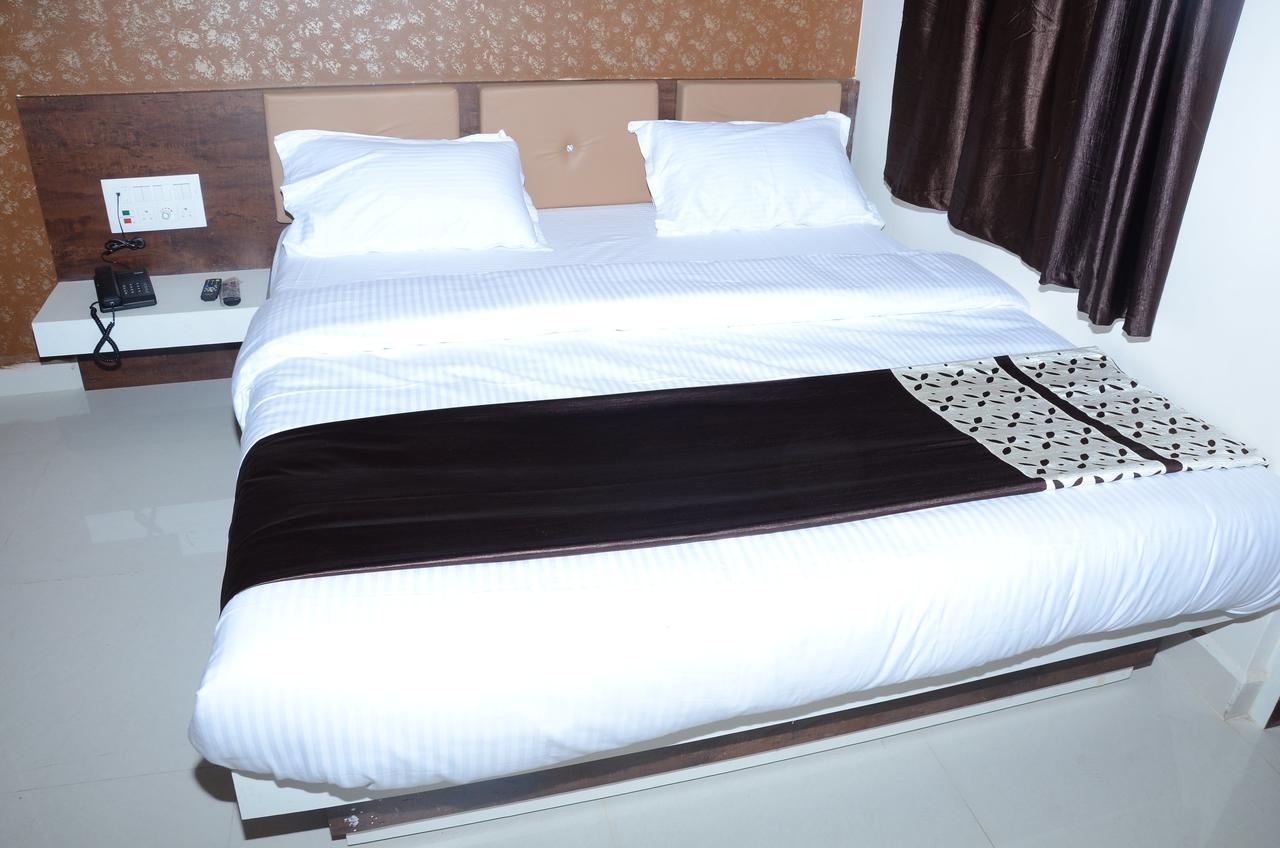 Hotel Bansidhar Сомнатх Экстерьер фото