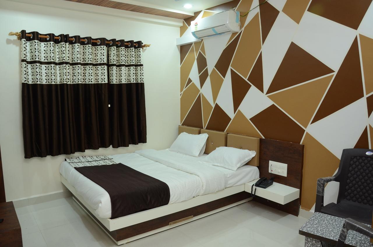 Hotel Bansidhar Сомнатх Экстерьер фото